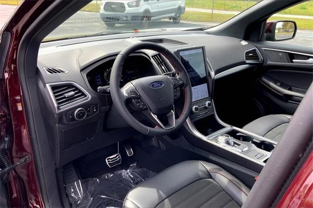 new 2024 Ford Edge car, priced at $43,091