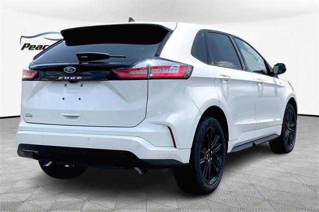 new 2024 Ford Edge car, priced at $37,061