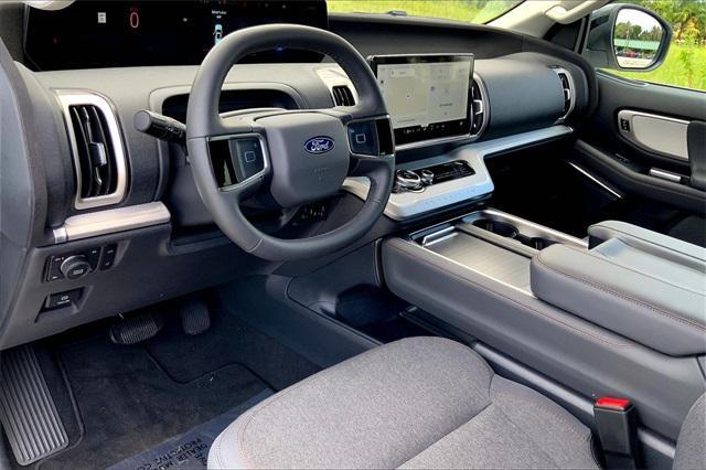 used 2025 Ford Expedition car, priced at $64,086