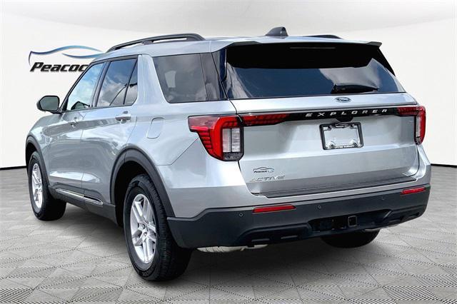 new 2025 Ford Explorer car, priced at $39,850