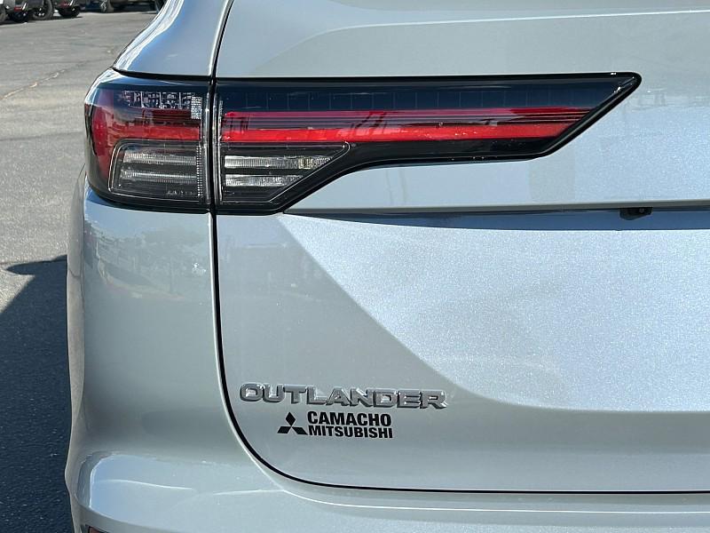 new 2025 Mitsubishi Outlander car, priced at $39,480