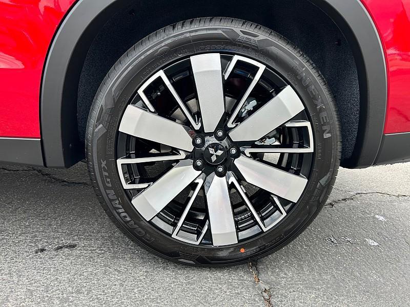 new 2025 Mitsubishi Outlander car, priced at $39,680