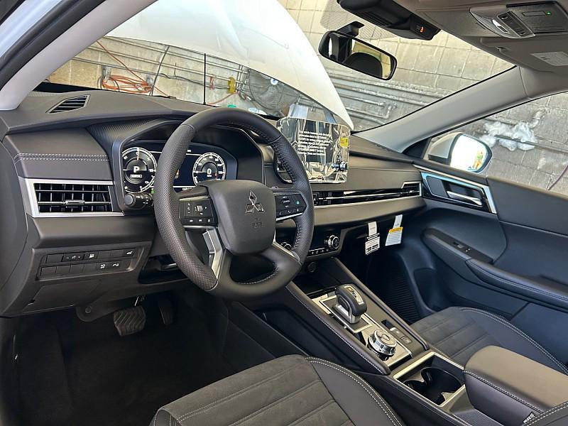 new 2025 Mitsubishi Outlander PHEV car, priced at $46,610