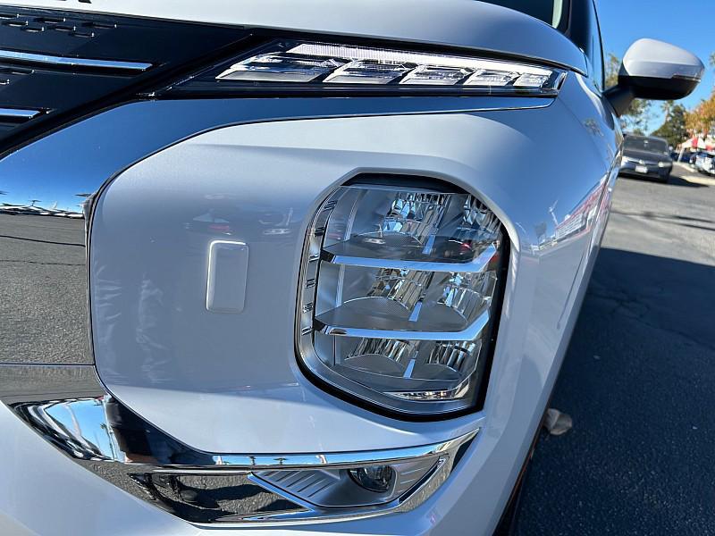 new 2025 Mitsubishi Outlander PHEV car, priced at $46,610
