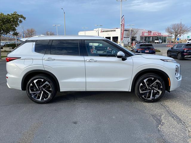 new 2024 Mitsubishi Outlander car, priced at $38,105