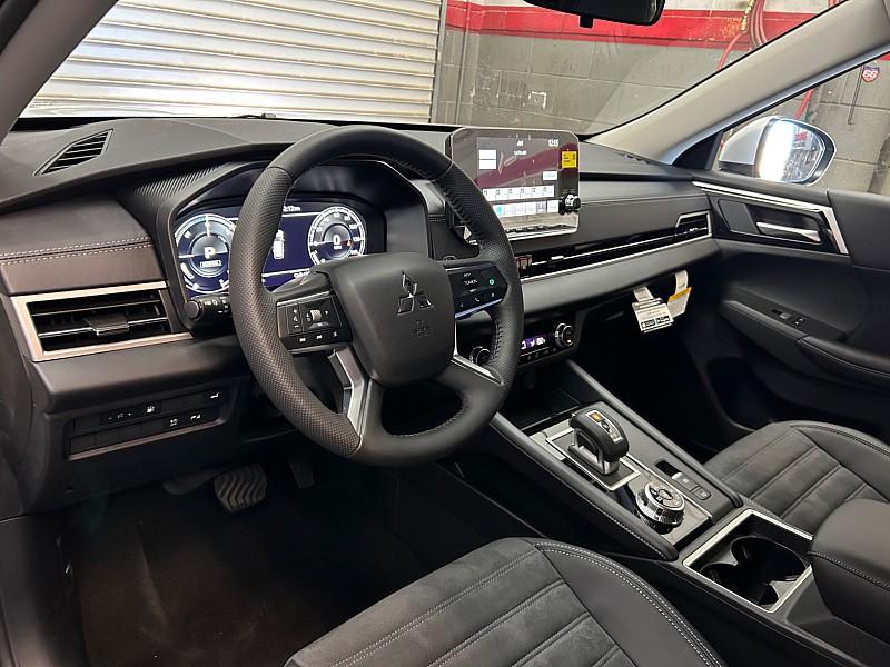 new 2025 Mitsubishi Outlander PHEV car, priced at $45,605