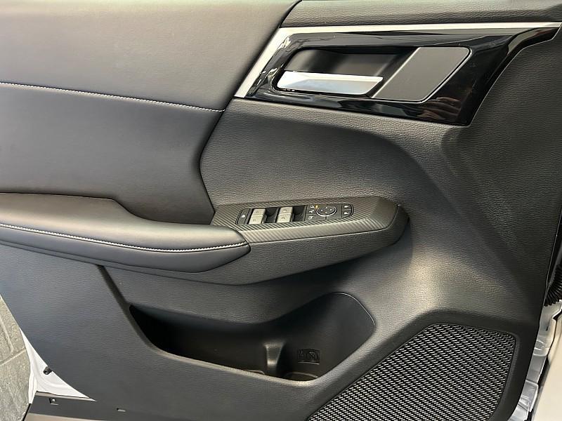 new 2025 Mitsubishi Outlander PHEV car, priced at $45,605