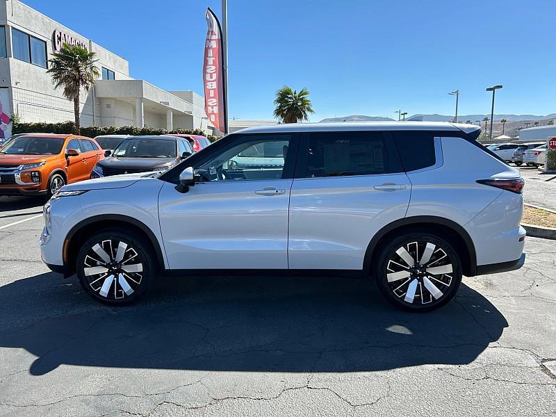 new 2025 Mitsubishi Outlander car, priced at $36,840