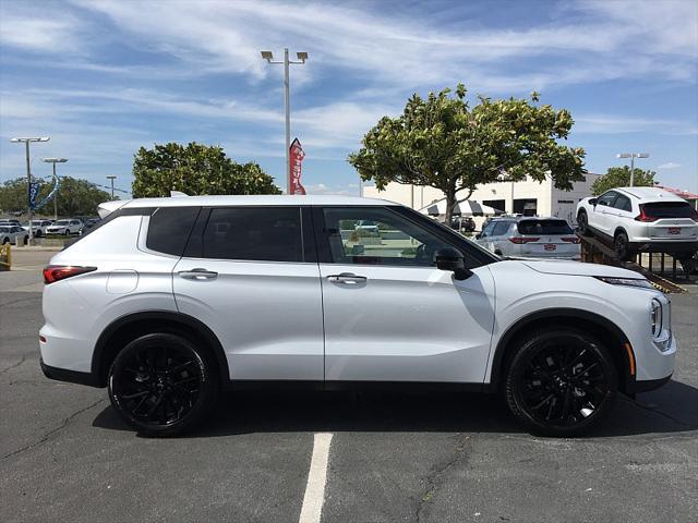 new 2024 Mitsubishi Outlander car, priced at $36,050