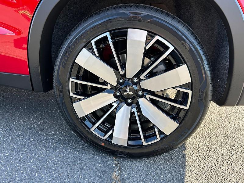 new 2025 Mitsubishi Outlander car, priced at $36,480