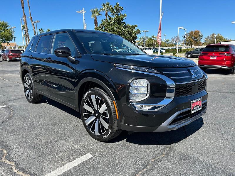new 2025 Mitsubishi Outlander car, priced at $36,840
