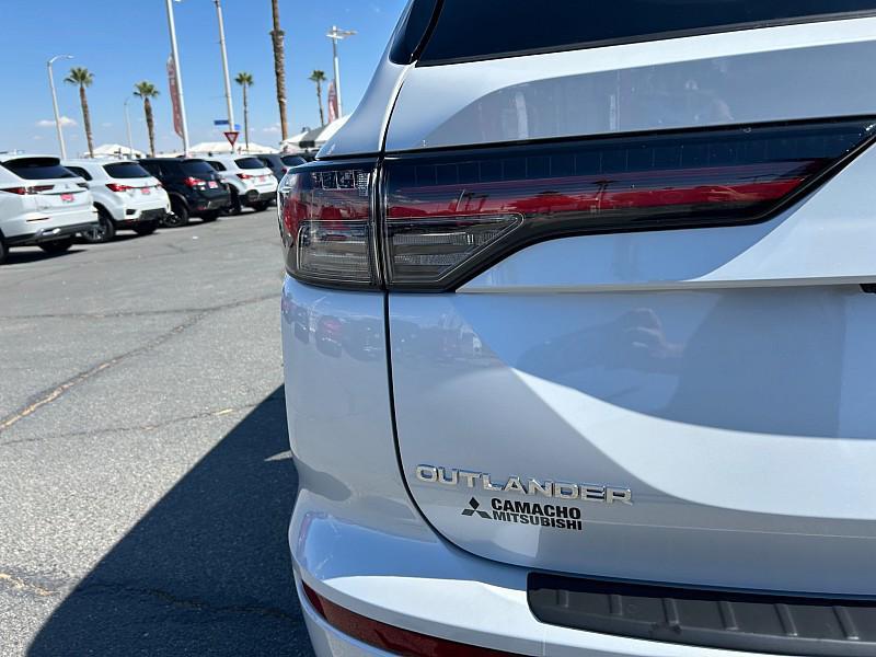 new 2025 Mitsubishi Outlander car, priced at $36,615