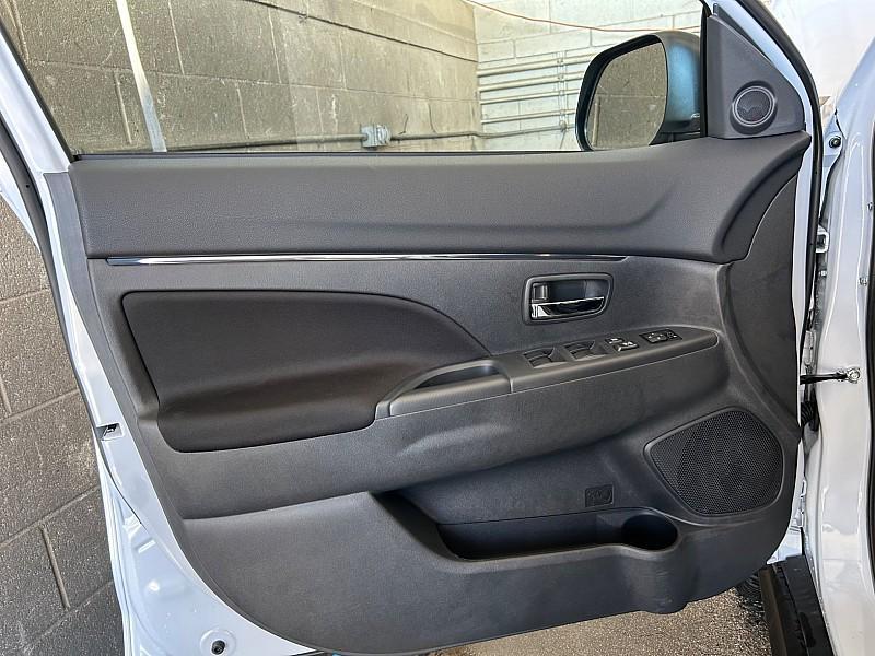 new 2025 Mitsubishi Outlander car, priced at $36,615