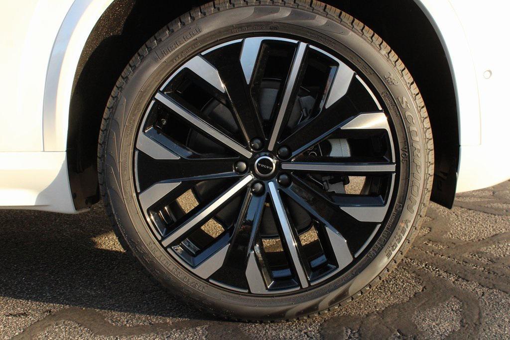 new 2026 Volvo XC90 car, priced at $75,155