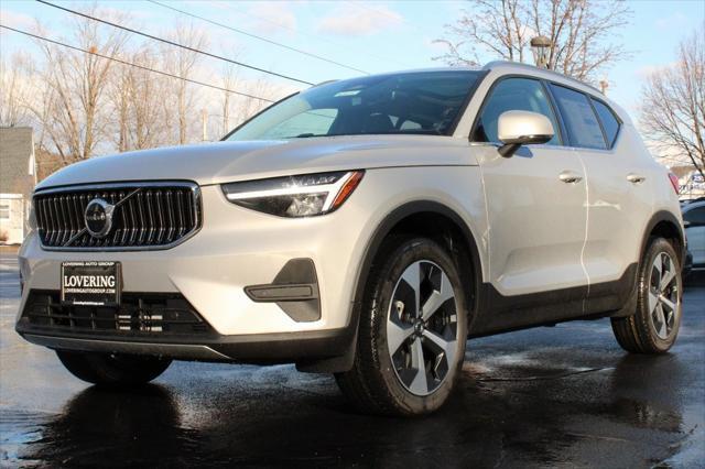 new 2025 Volvo XC40 car, priced at $45,800