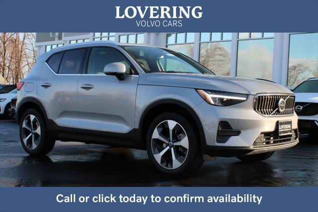 new 2025 Volvo XC40 car, priced at $45,800