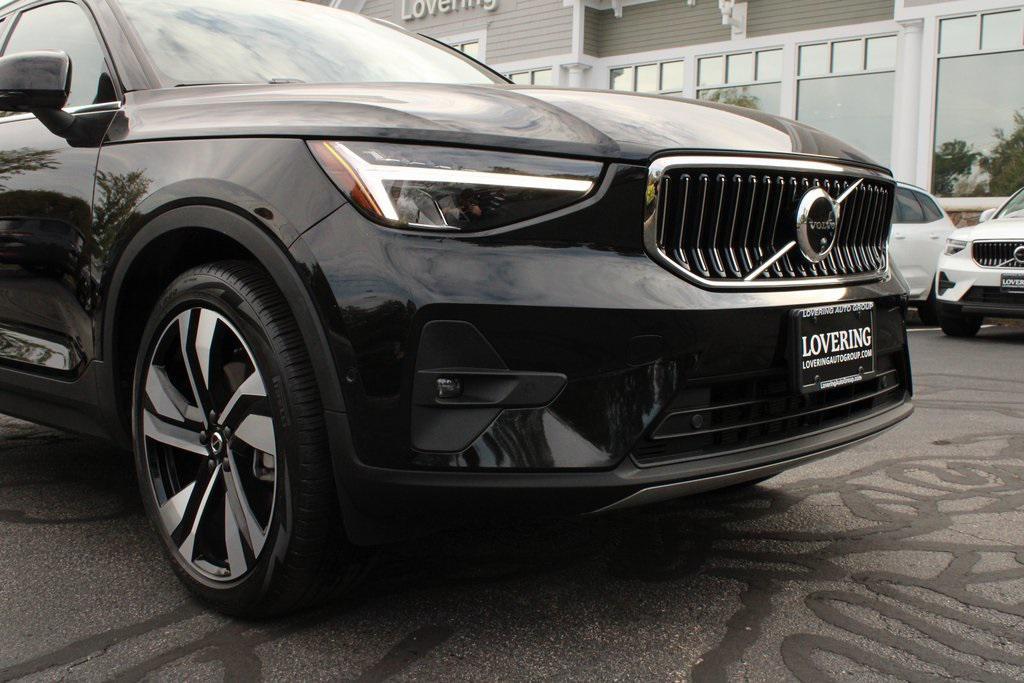used 2025 Volvo XC40 car, priced at $32,205