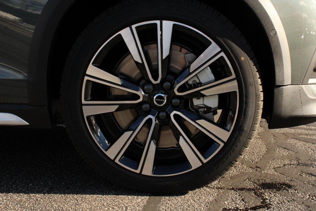 new 2026 Volvo V60 Cross Country car, priced at $62,145
