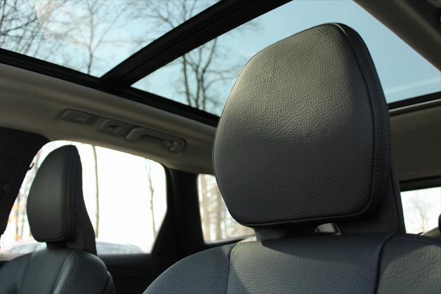 used 2024 Volvo XC60 Recharge Plug-In Hybrid car, priced at $48,518