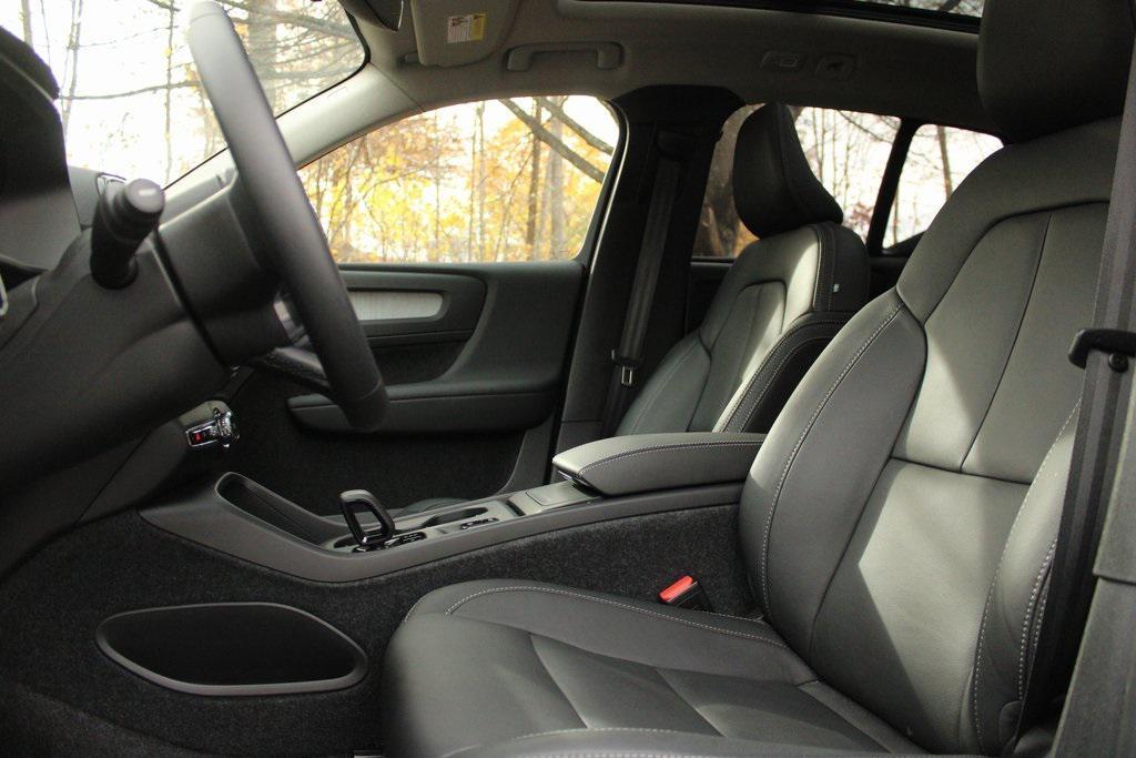 new 2026 Volvo XC40 car, priced at $47,775