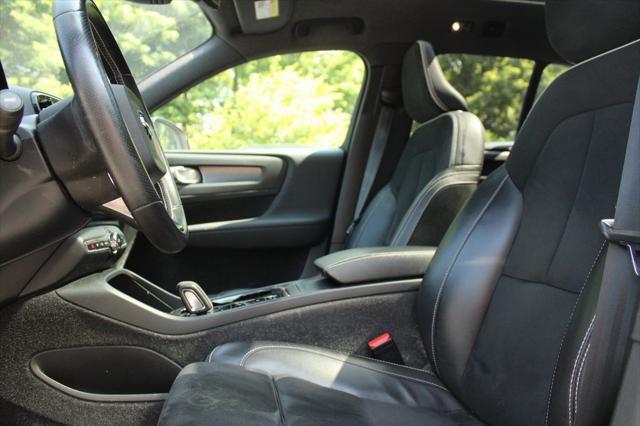 used 2021 Volvo XC40 car, priced at $21,877