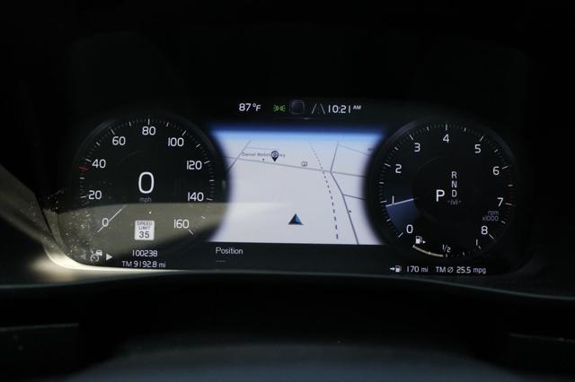 used 2021 Volvo XC40 car, priced at $21,877