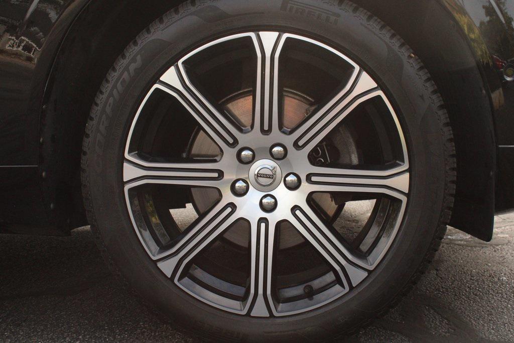 used 2021 Volvo XC60 car, priced at $24,069