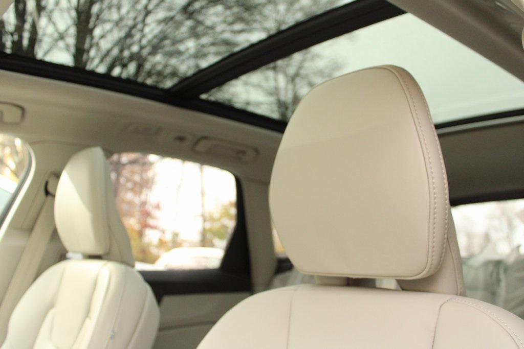 new 2026 Volvo XC60 Plug-In Hybrid car, priced at $81,605