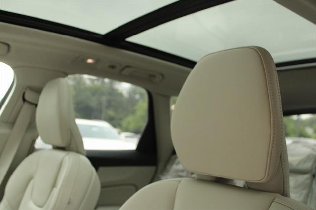 new 2026 Volvo XC60 car, priced at $63,935