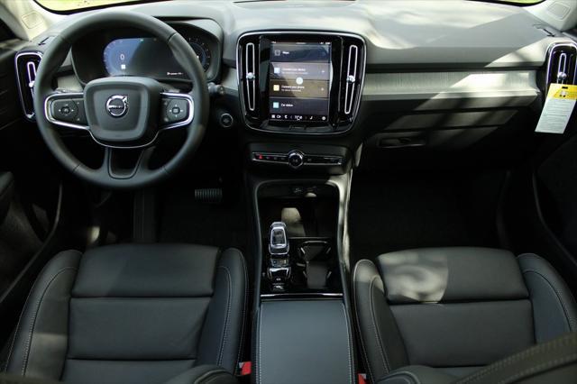 new 2025 Volvo XC40 car, priced at $51,565
