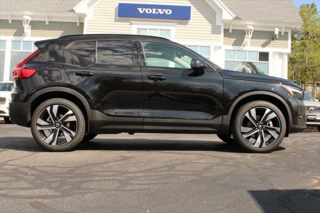 new 2025 Volvo XC40 car, priced at $51,565