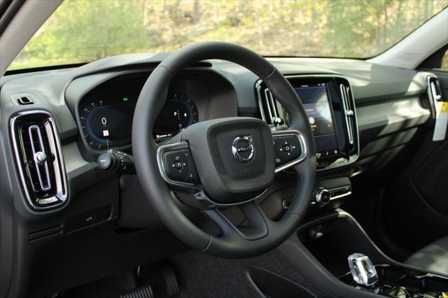 new 2025 Volvo XC40 car, priced at $51,565