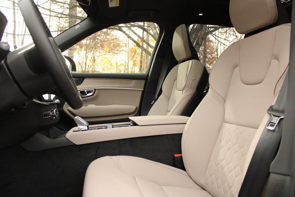 new 2026 Volvo XC90 Plug-In Hybrid car, priced at $81,875