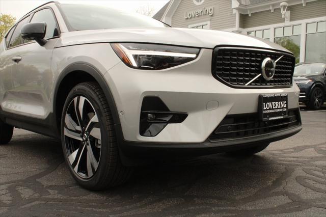 new 2025 Volvo XC40 car, priced at $51,565