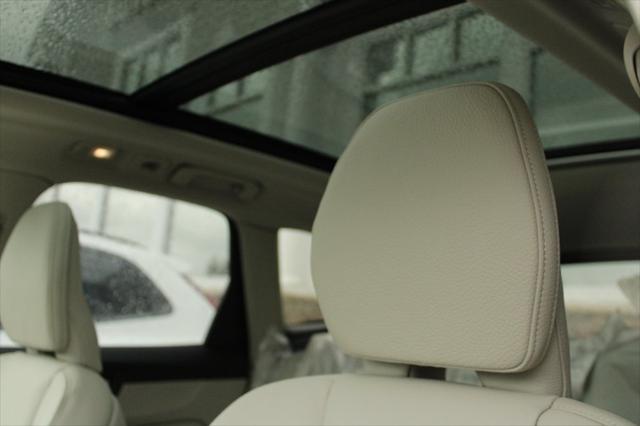 new 2025 Volvo XC60 Plug-In Hybrid car, priced at $66,260