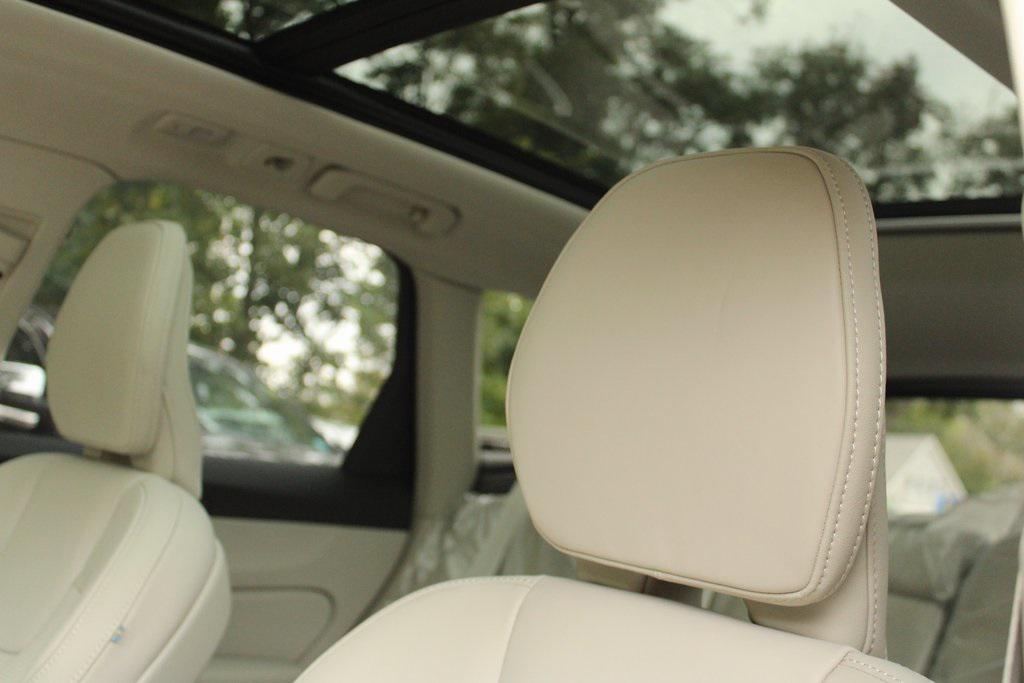 new 2026 Volvo XC60 Plug-In Hybrid car, priced at $74,825