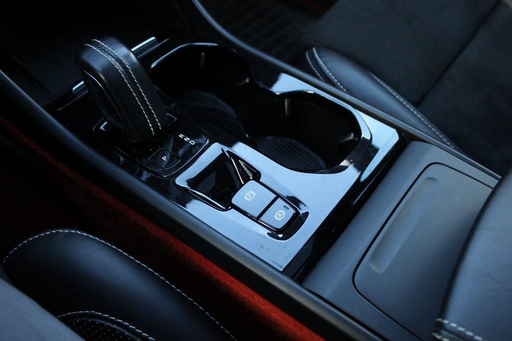 used 2019 Volvo XC40 car, priced at $18,395