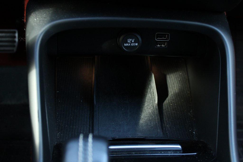 used 2019 Volvo XC40 car, priced at $18,395