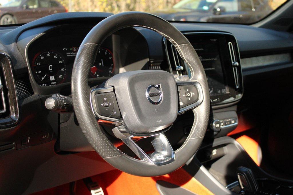 used 2019 Volvo XC40 car, priced at $18,395