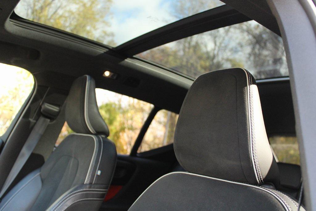 used 2019 Volvo XC40 car, priced at $18,395