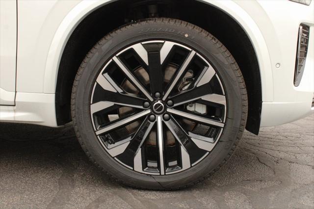 new 2025 Volvo XC90 Plug-In Hybrid car, priced at $78,745