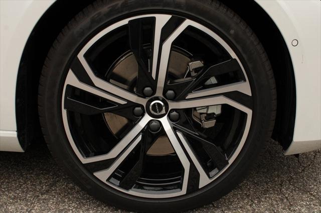 new 2025 Volvo S60 car, priced at $51,915