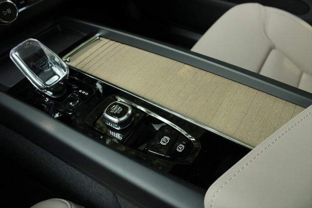 new 2026 Volvo XC60 car, priced at $57,985