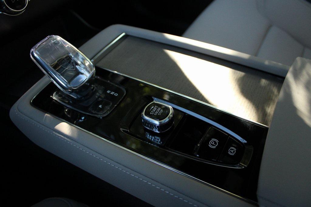 new 2025 Volvo XC90 Plug-In Hybrid car, priced at $75,095