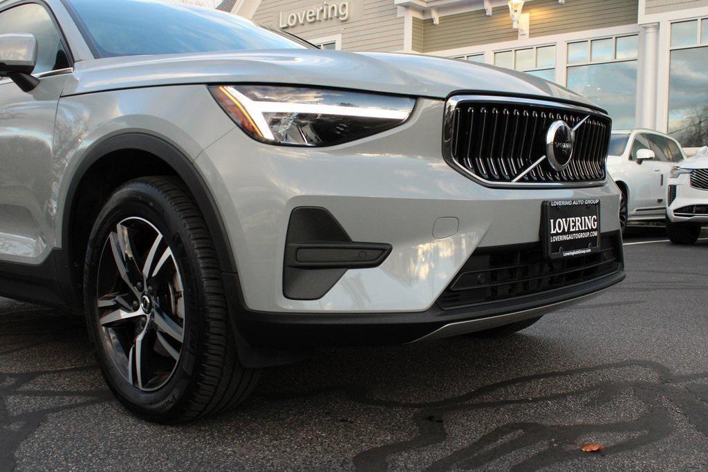 used 2025 Volvo XC40 car, priced at $33,298