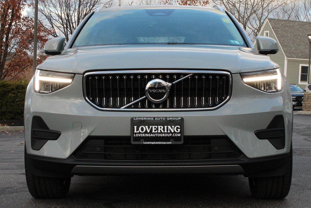 used 2025 Volvo XC40 car, priced at $33,298