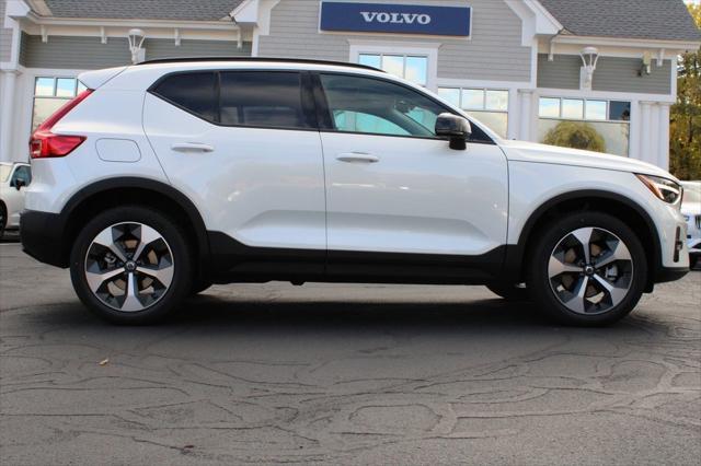 new 2025 Volvo XC40 car, priced at $47,145