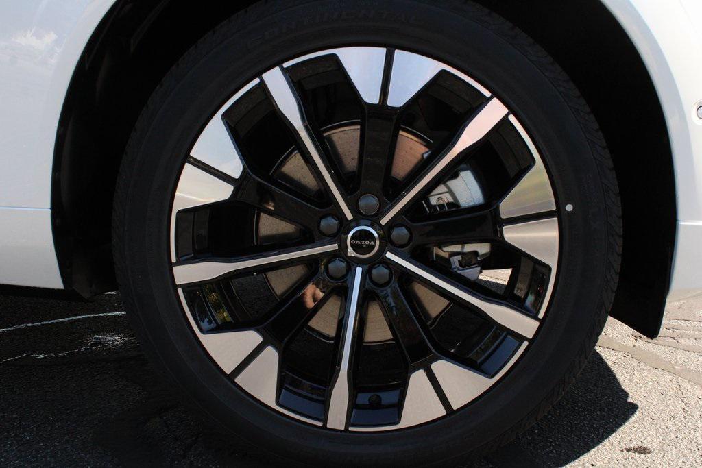 new 2026 Volvo XC60 car, priced at $57,985