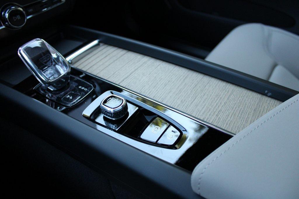 new 2026 Volvo XC60 car, priced at $57,985