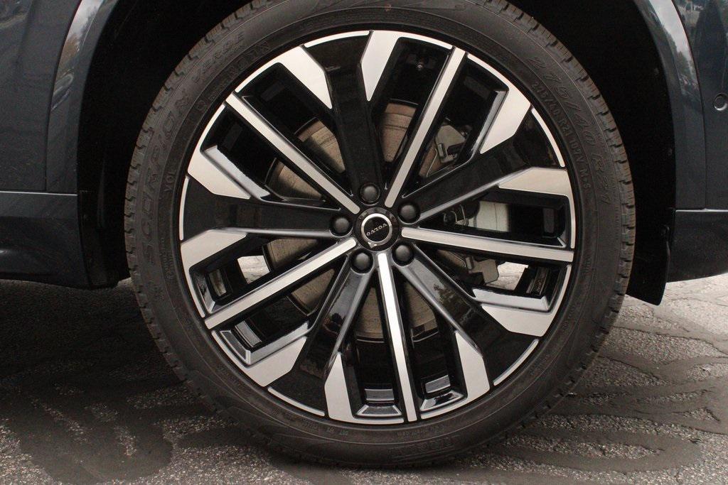 new 2026 Volvo XC90 car, priced at $75,950